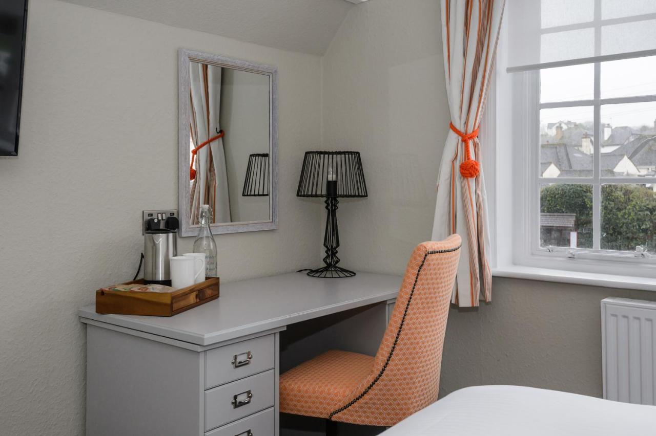 Double or Twin Room with Private Bathroom