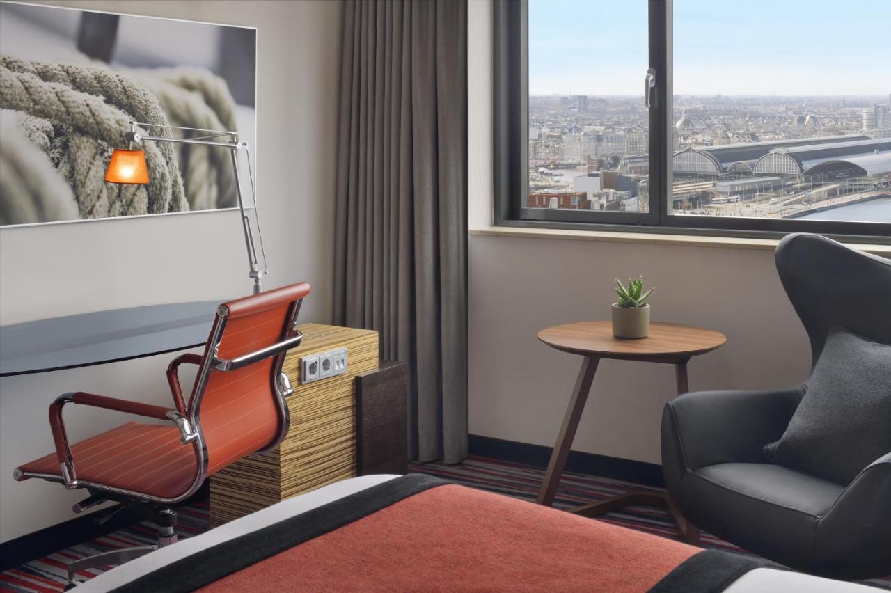 Classic Twin Room with View