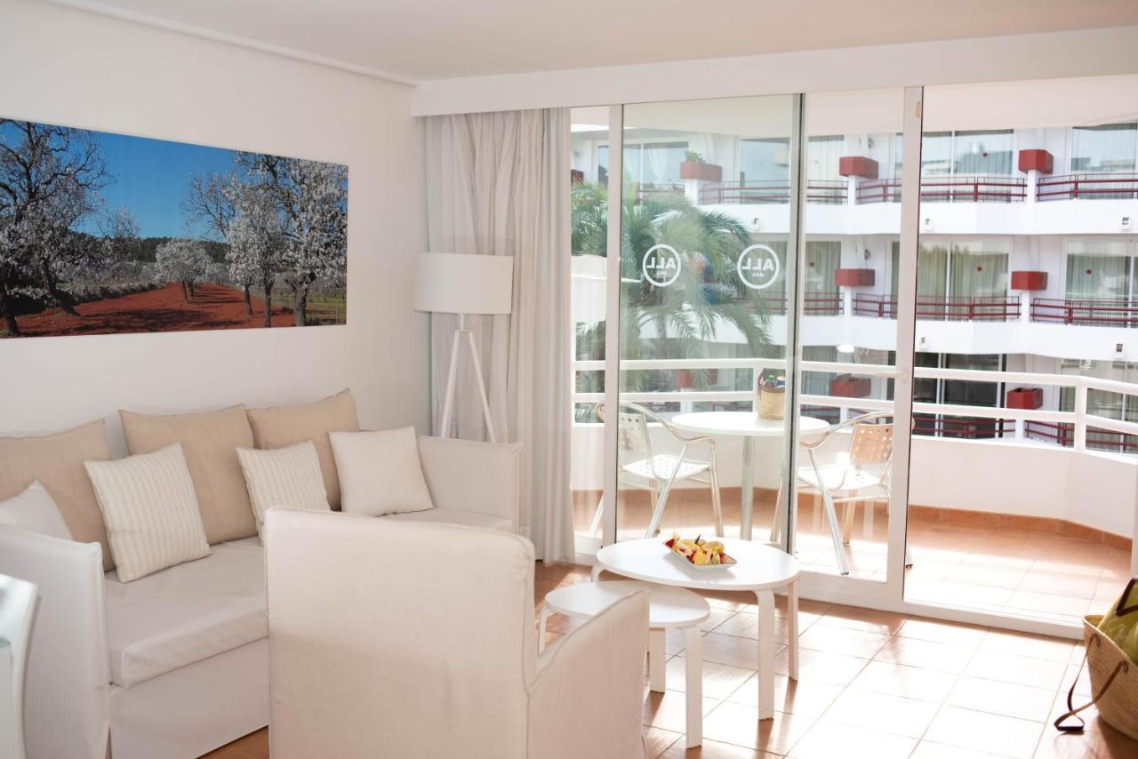 One-Bedroom Apartment Garden View