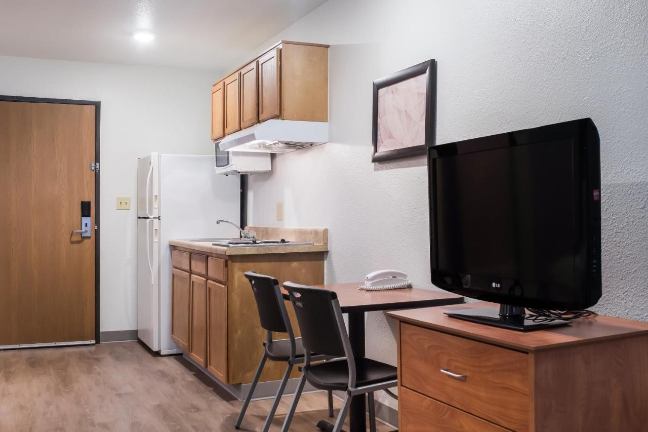 Queen Room - Accessible/Non-Smoking