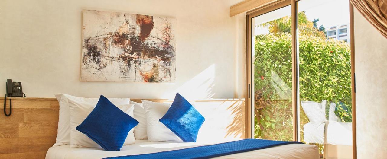 Double Room with Pool View Terrace