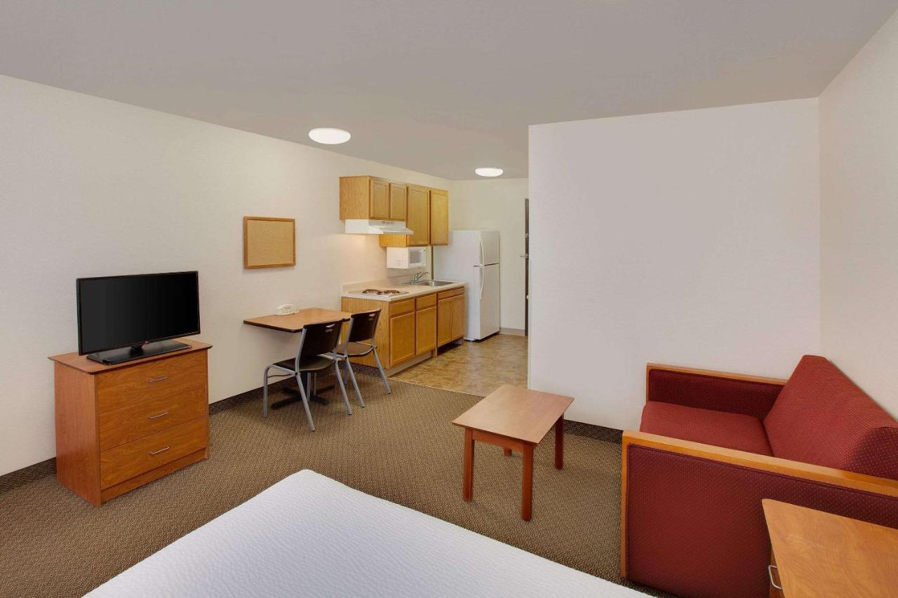 Standard Double Room with Tub - Disability Access/Non-Smoking