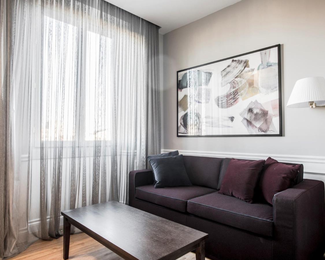Suite with City View and Spa Access