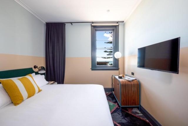 Queen Room with Sea View