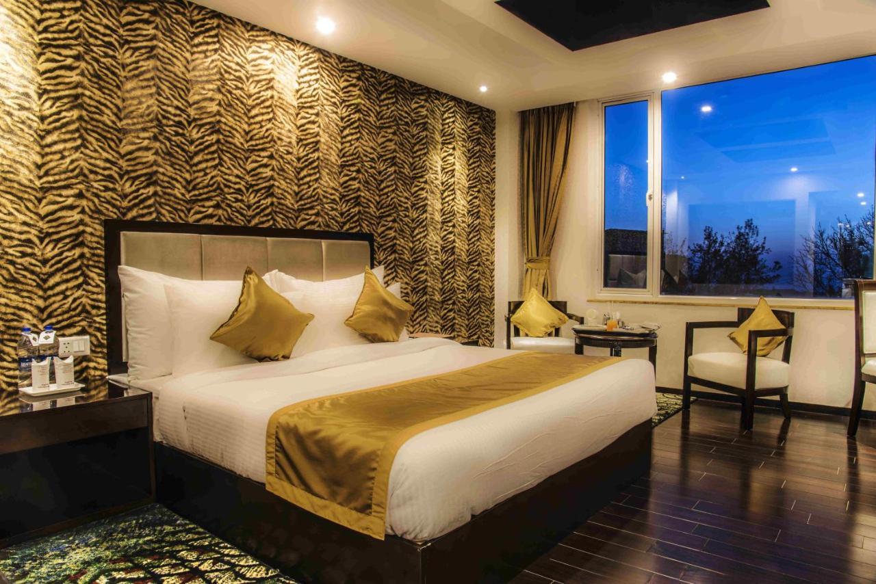 Premium Valley View Room