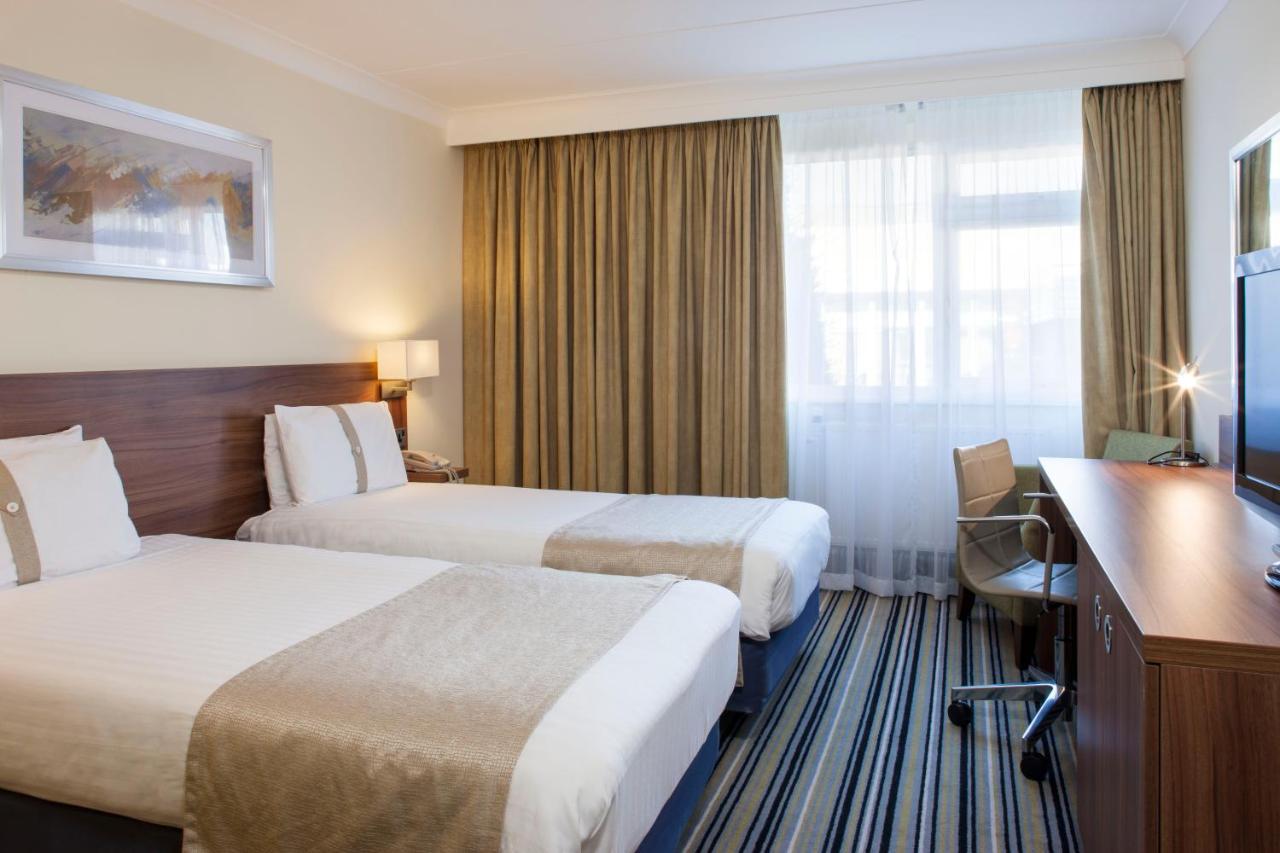 Standard Room with Two Single Beds