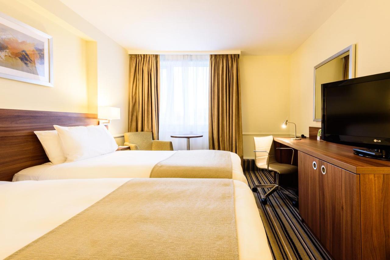 Standard Twin Room with Sea View and Minifridge