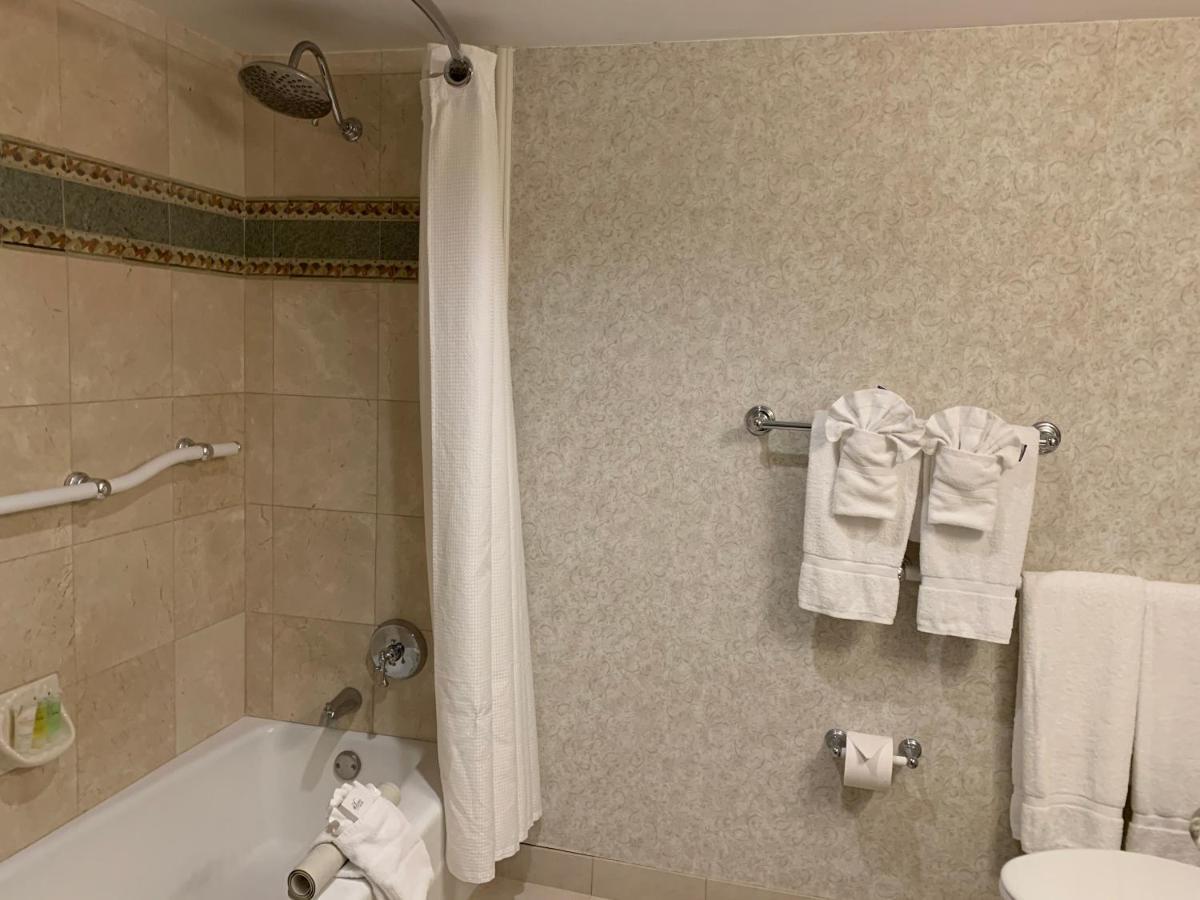 King Room with Balcony,1211128348:JPEG