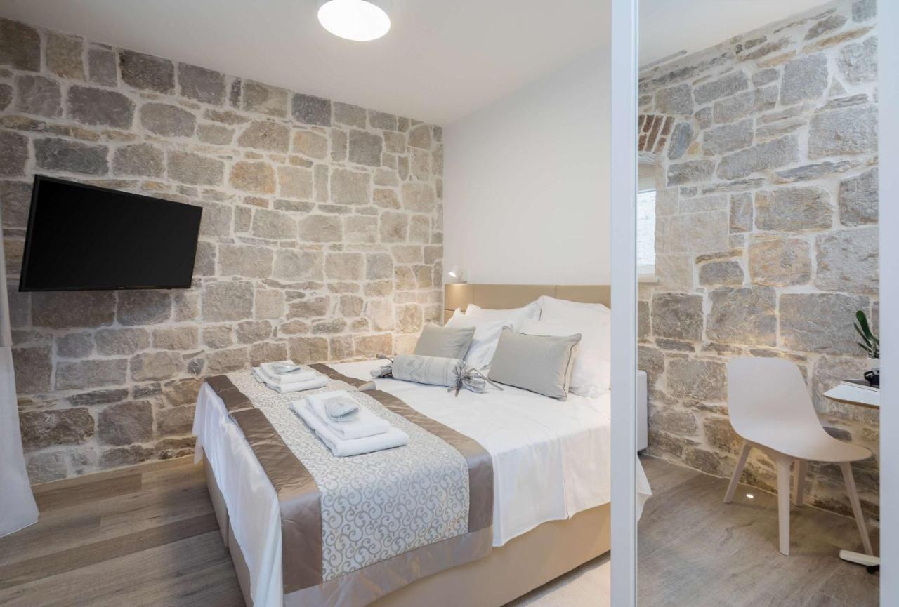 Studio - Ground Floor