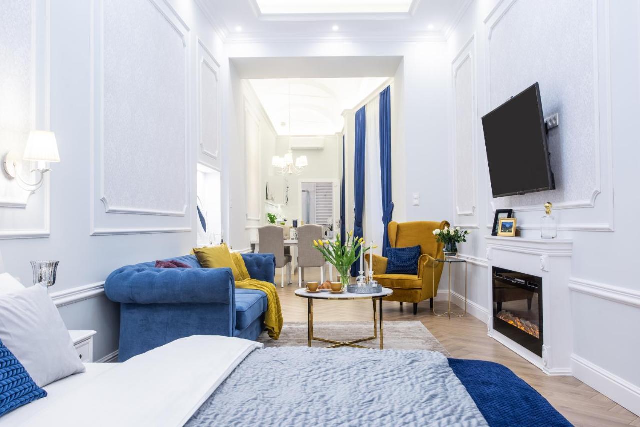 Royal Suite no. 2B, 1st floor courtyard view