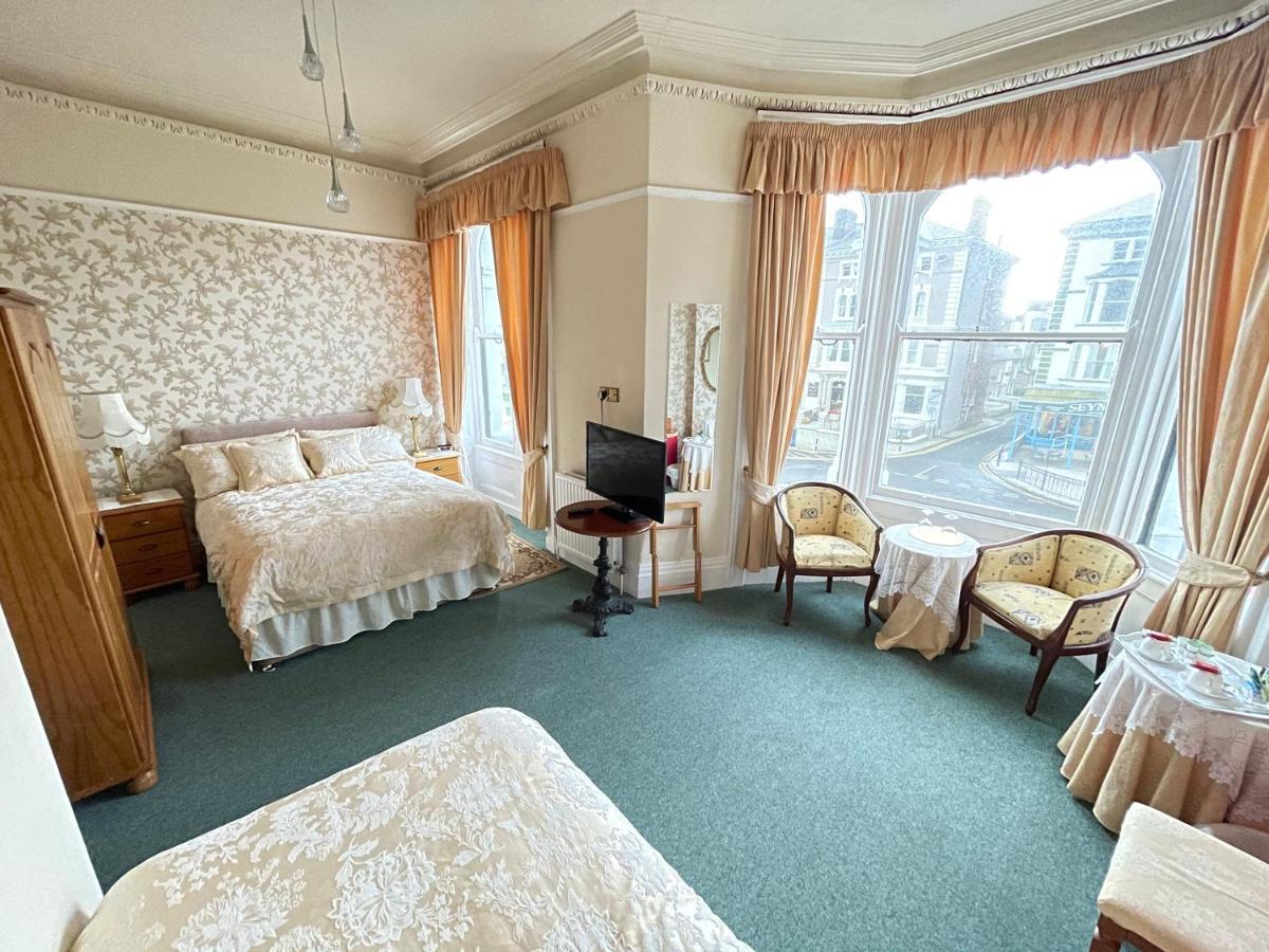 Triple Room with Bath