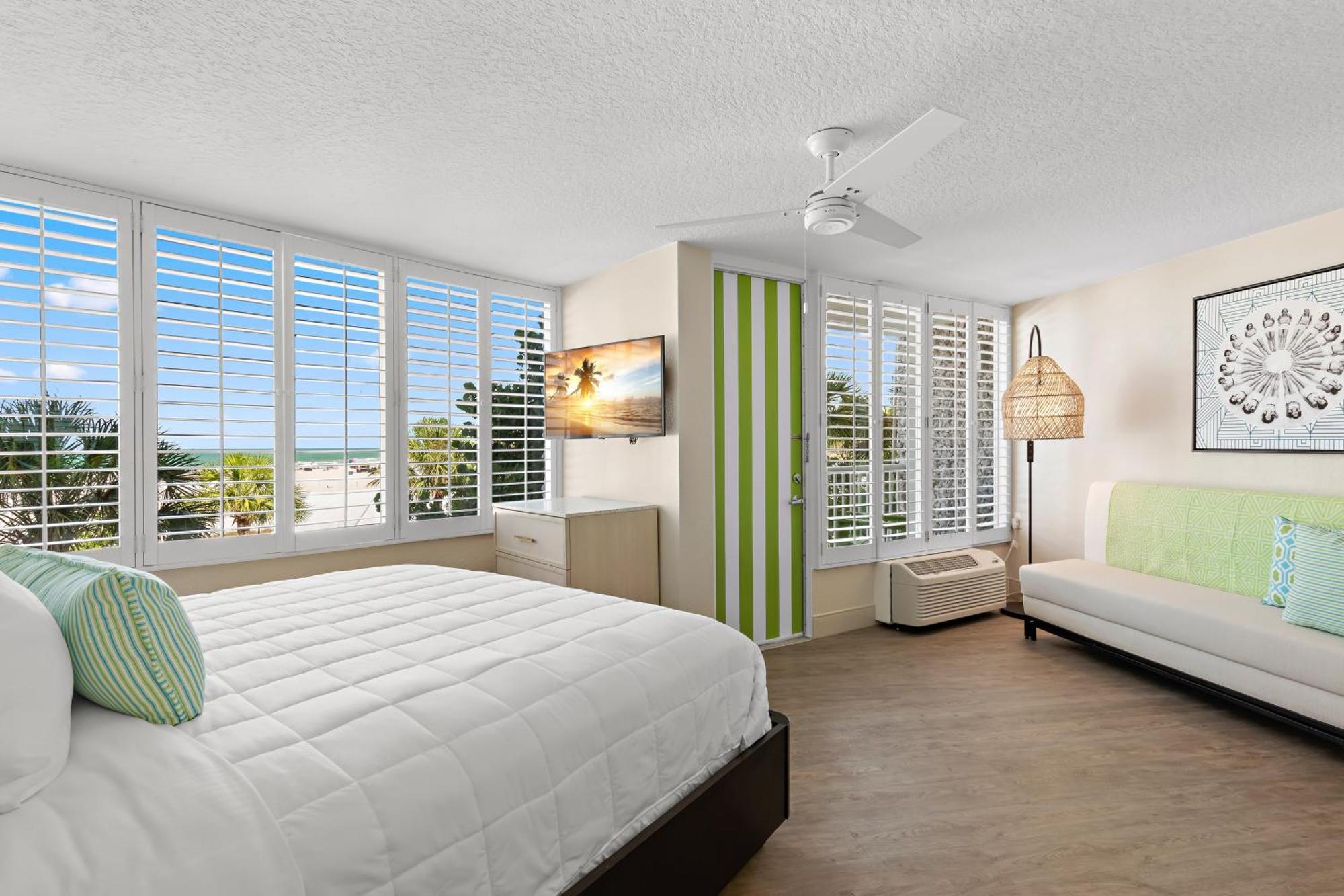 King Suite with Sea View
