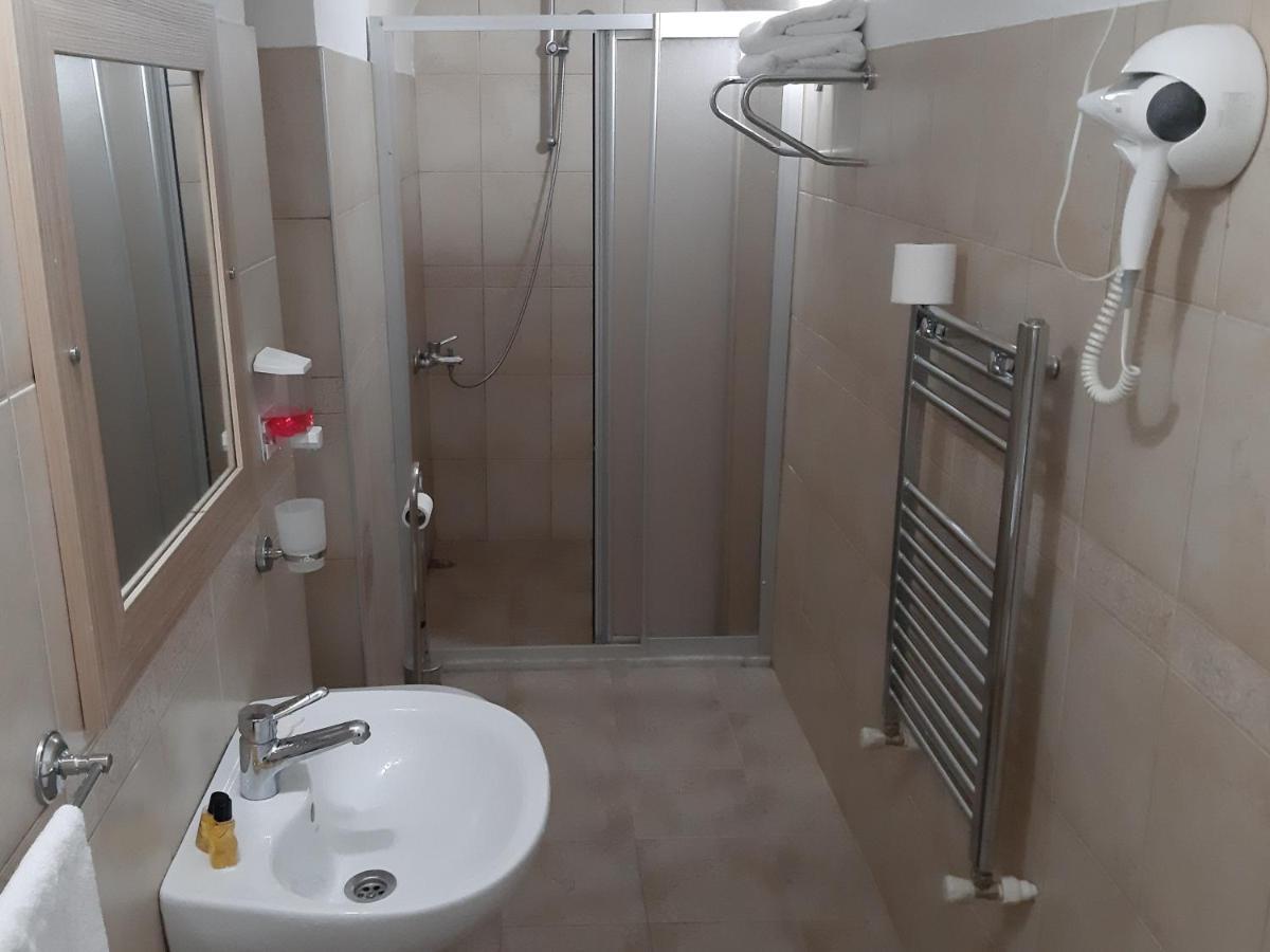 Economy Triple Room