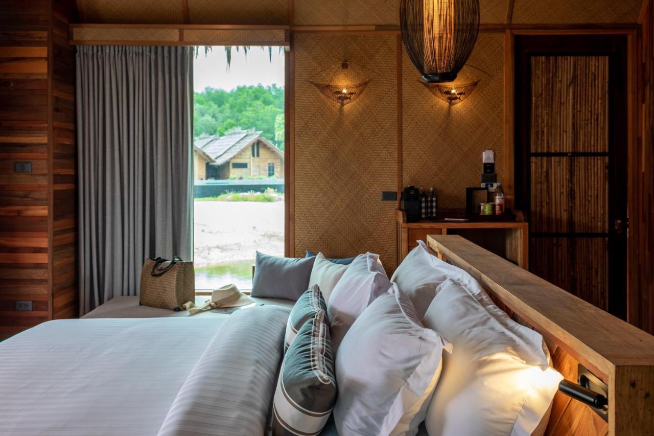 Premium Water Villa- Free Schedule Shuttle to Ao Nang Beach/ Railay Beach