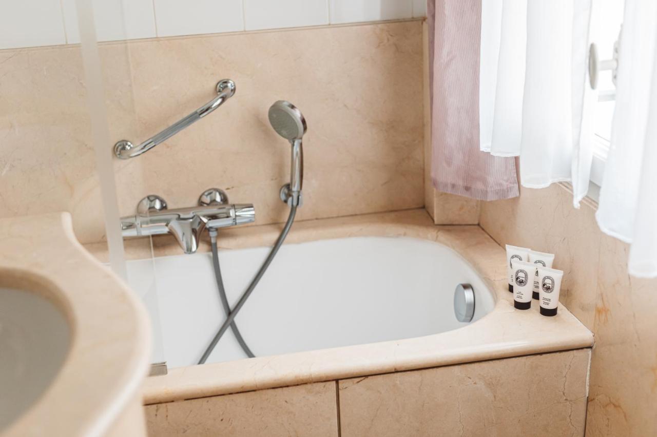 Superior Double Room "La Parisienne "