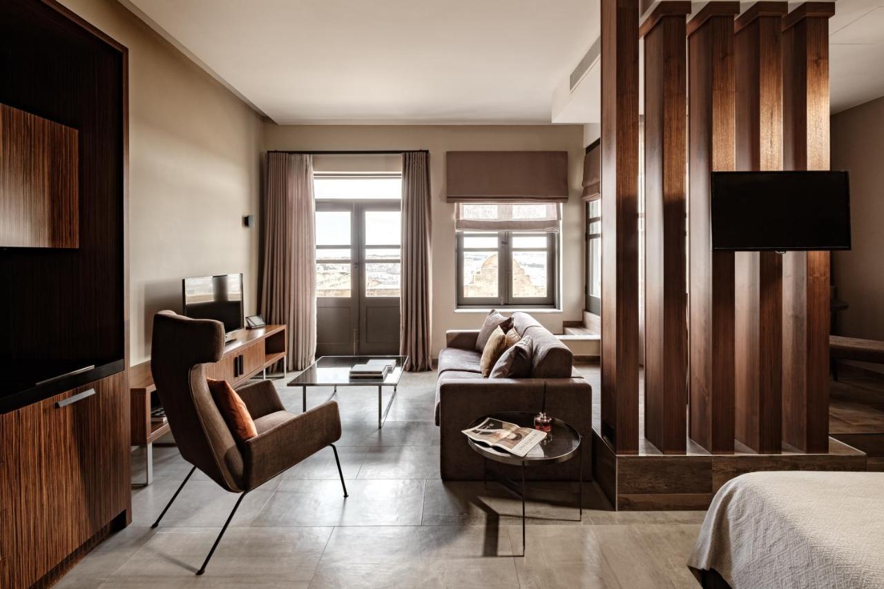 Penthouse Suite