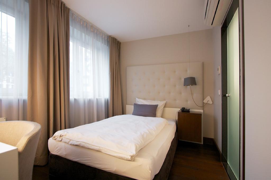 Classic Single Room