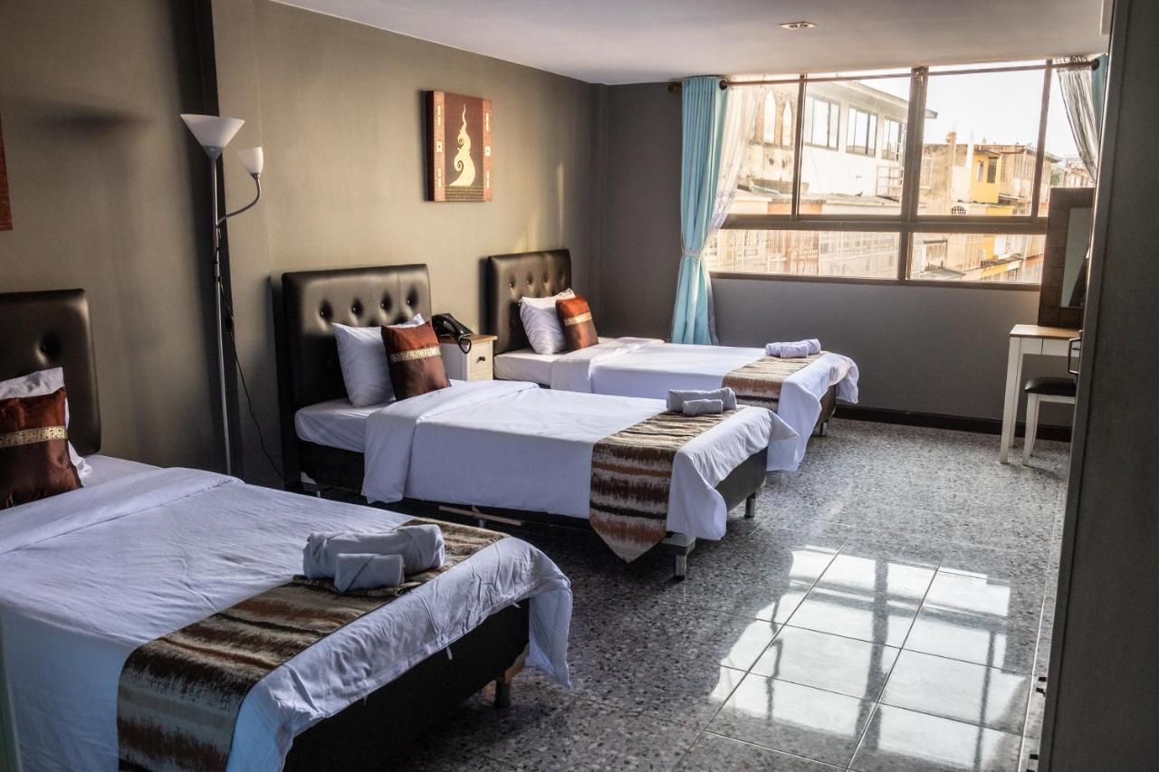 Superior Triple Room (City View)