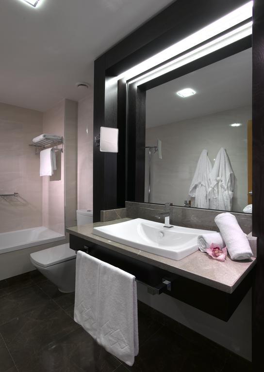 Classic Twin Room with New Year's Package
