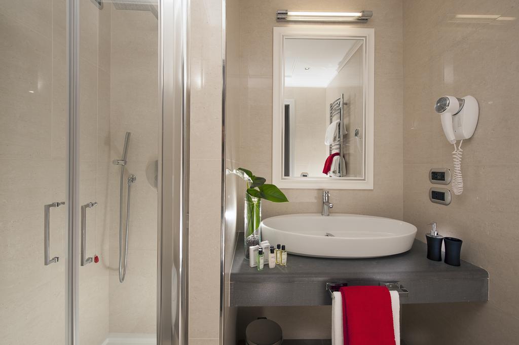 Deluxe Double Room with Spa Bath