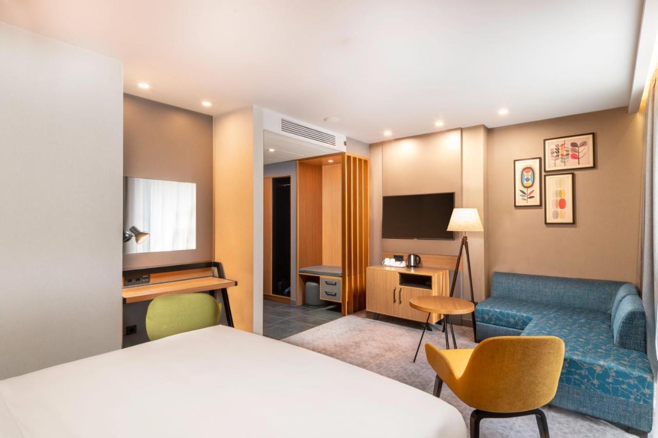 Premium King Room