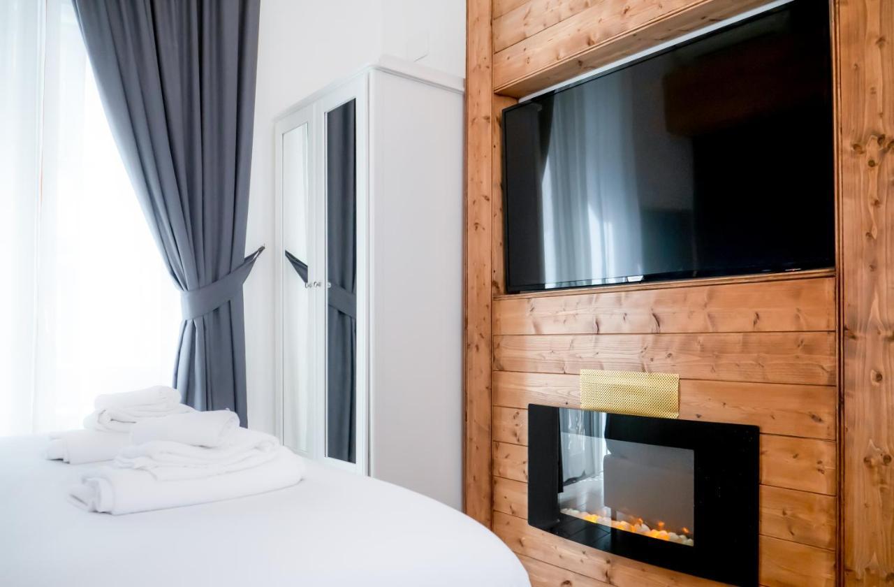 Superior Double Room with Balcony - Dependence