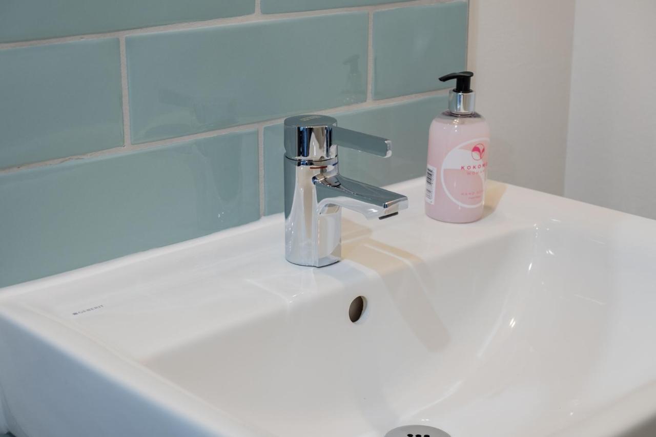 Studio,1105301184:JPEG