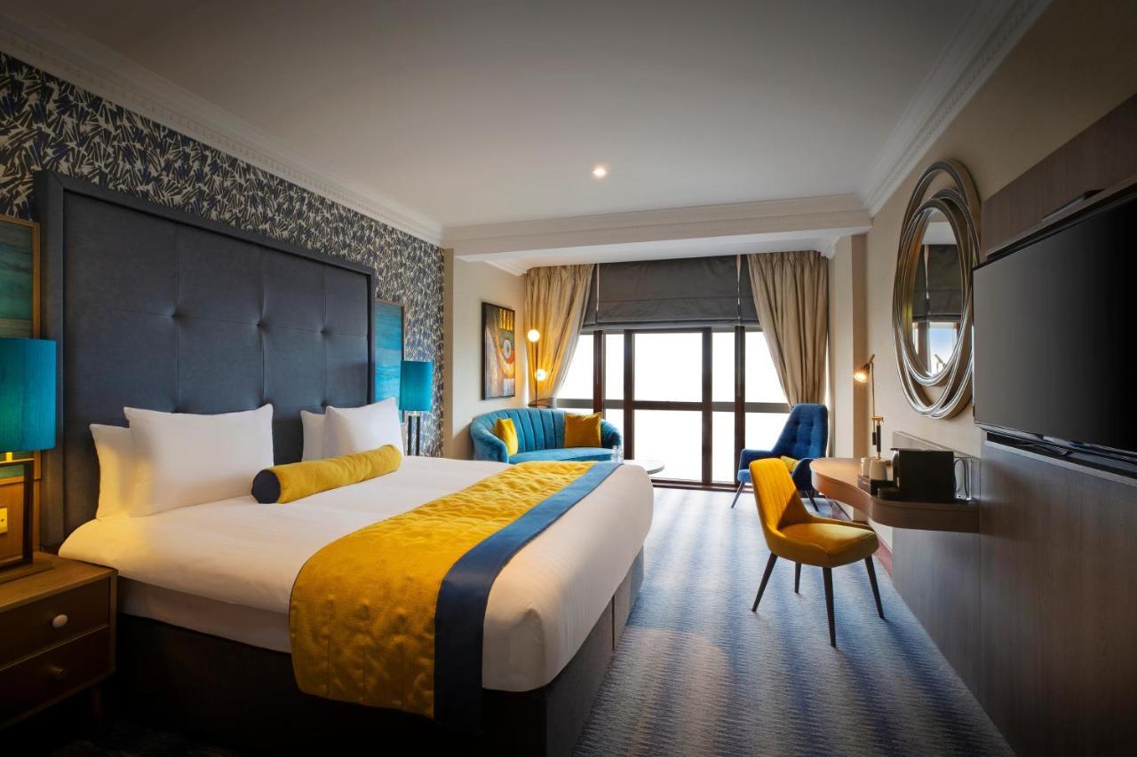 Executive Room with King Bed,1022060353:JPEG