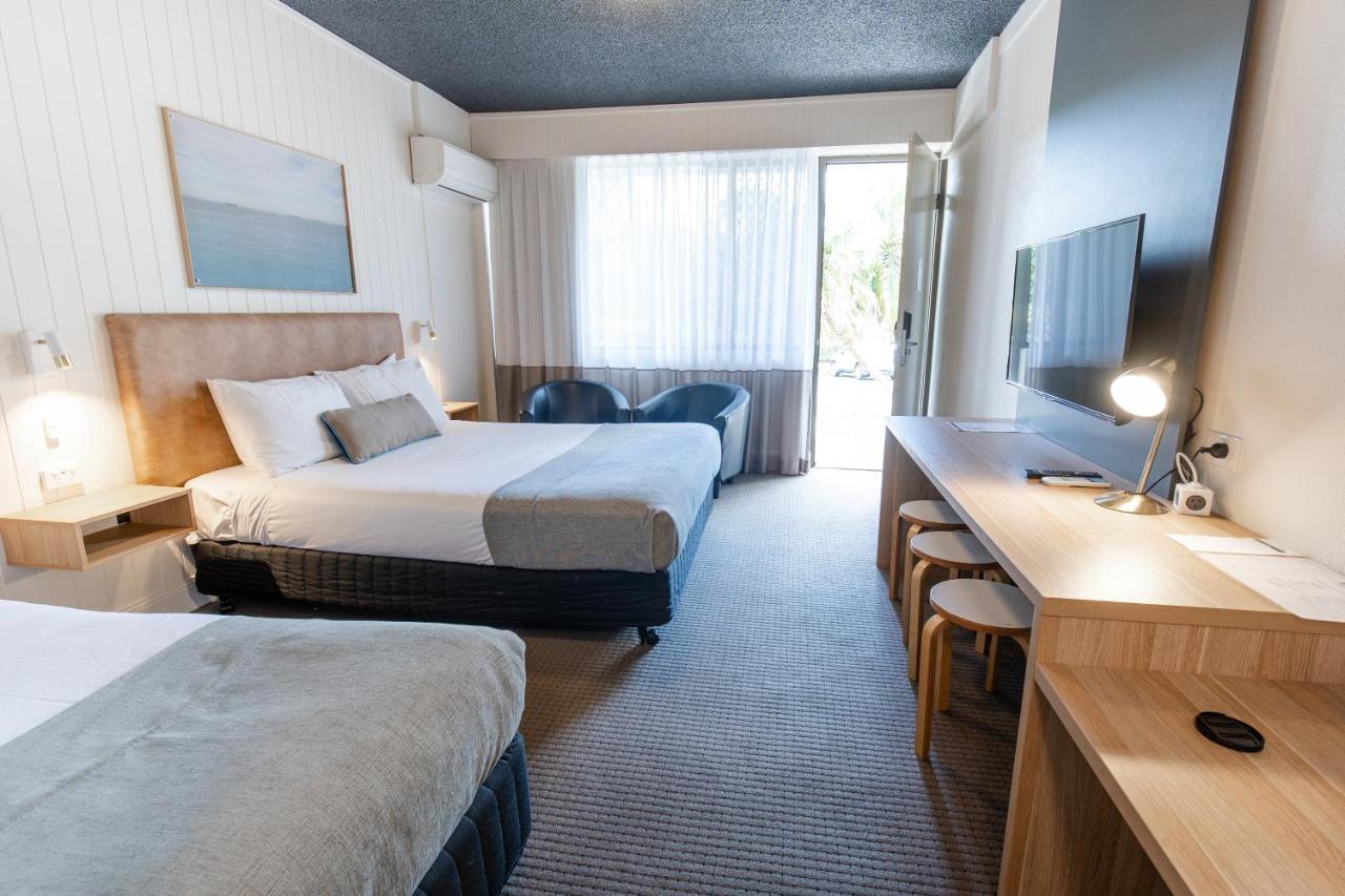 Superior Room with Queen and Single Bed