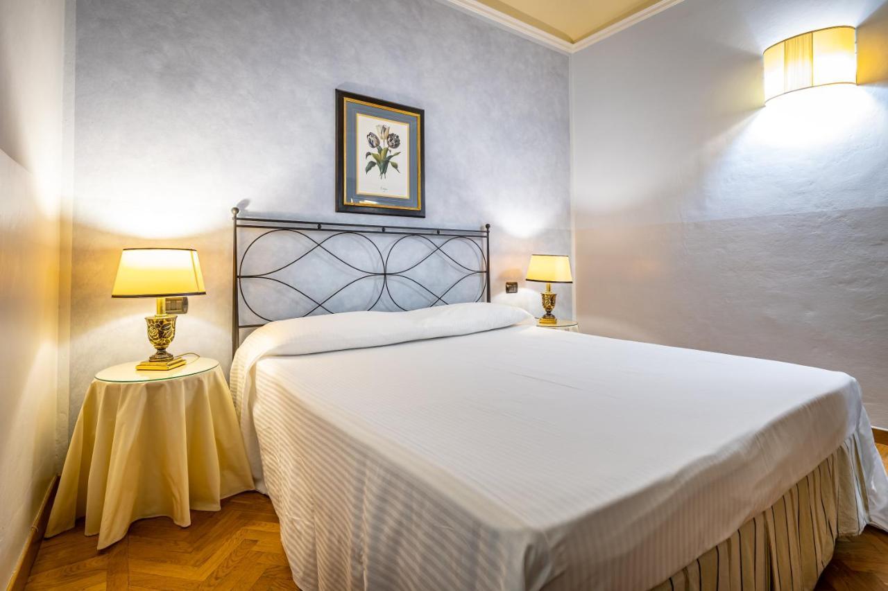 Apartment with 2 bedrooms and view of the Dome of the Cathedral (2 Adults)