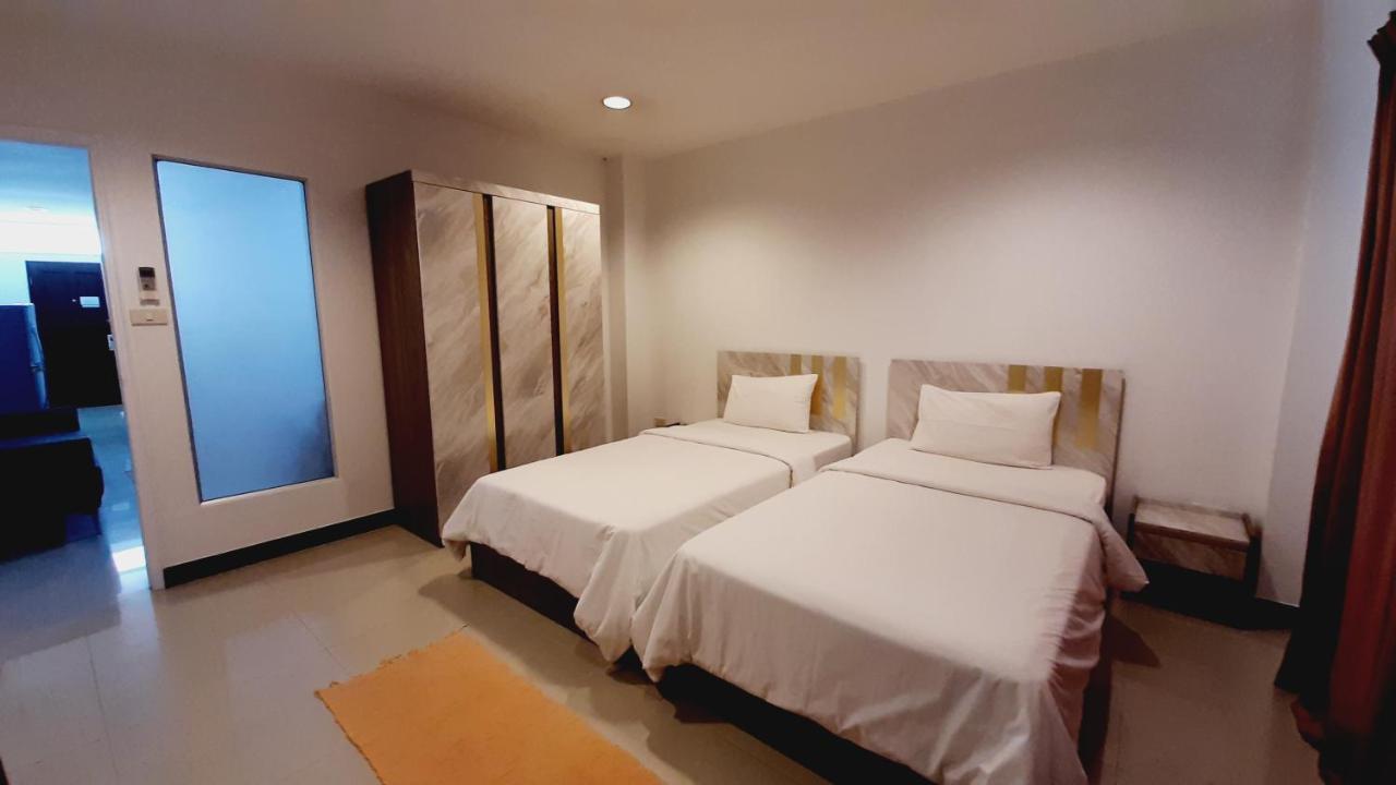 One-Bedroom Apartment - Annex