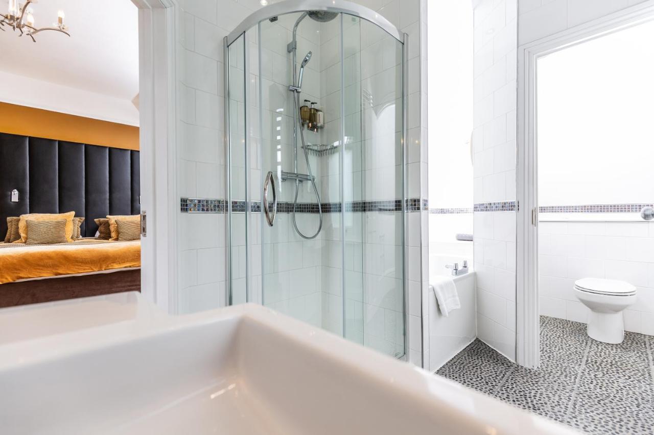 Hillview Suite