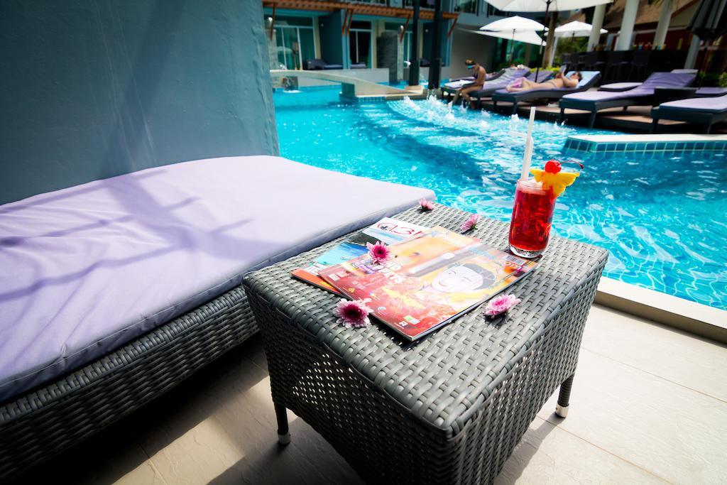 Deluxe Double or Twin Room with Pool Access
