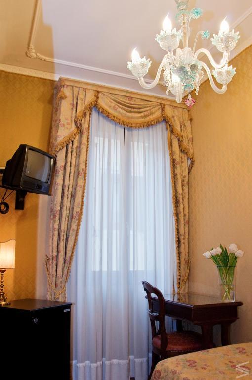 Classic Single Room