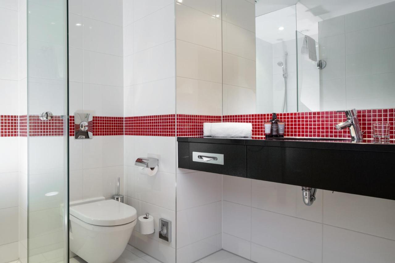 Executive Suite and Free Access to Executive Lounge
