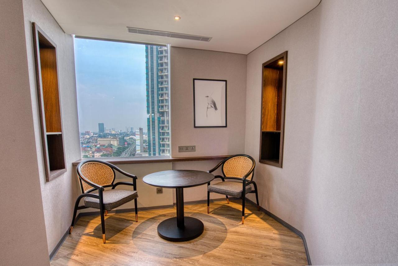 Executive Studio Suite with One Double Bed
