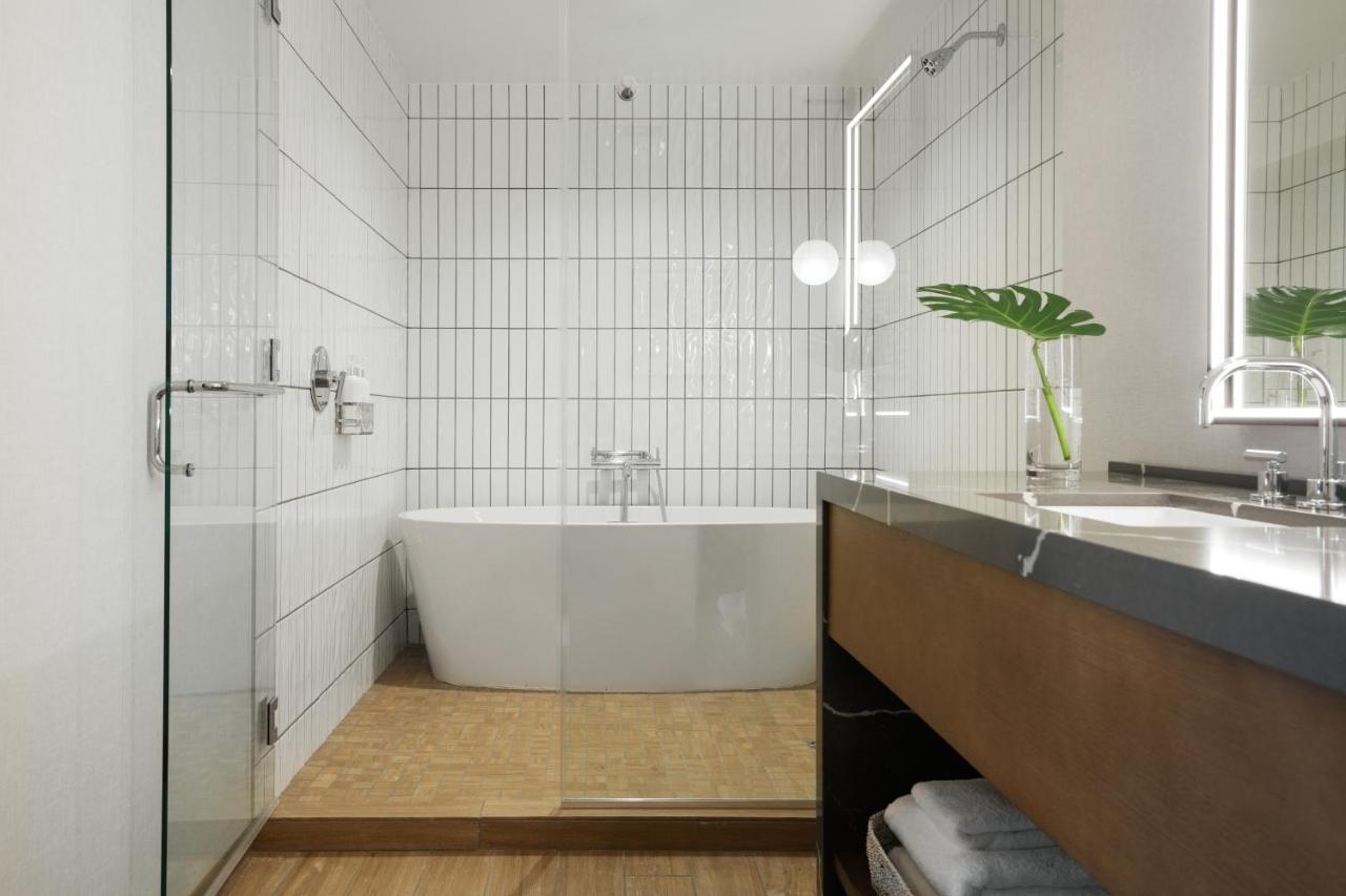 One-Bedroom King Suite with City View - High Floor