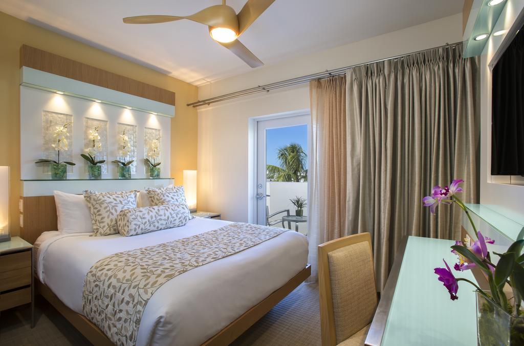 Two-Bedroom Villa with Pool View