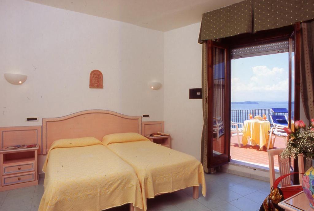 Triple Room with Balcony