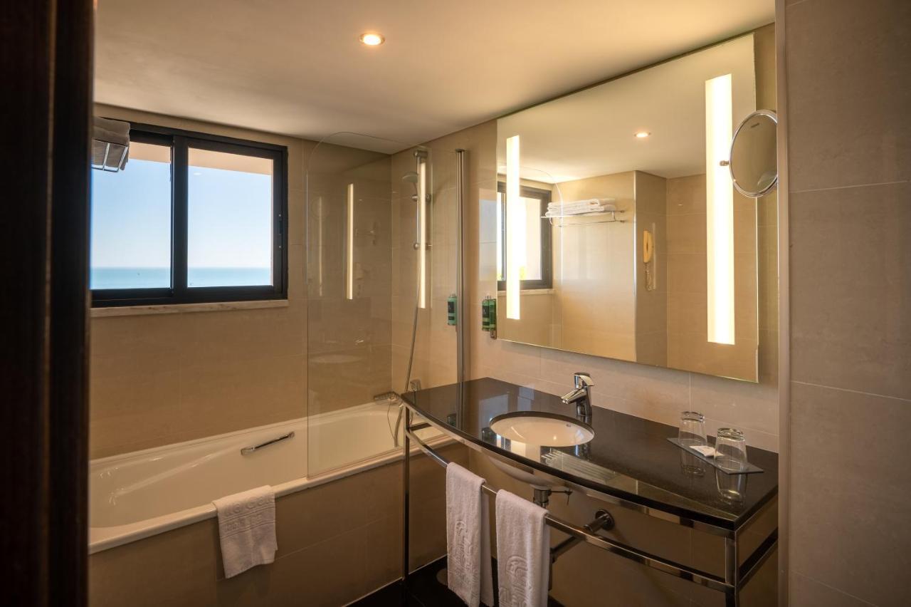 Junior Suite with Sea View and Balcony