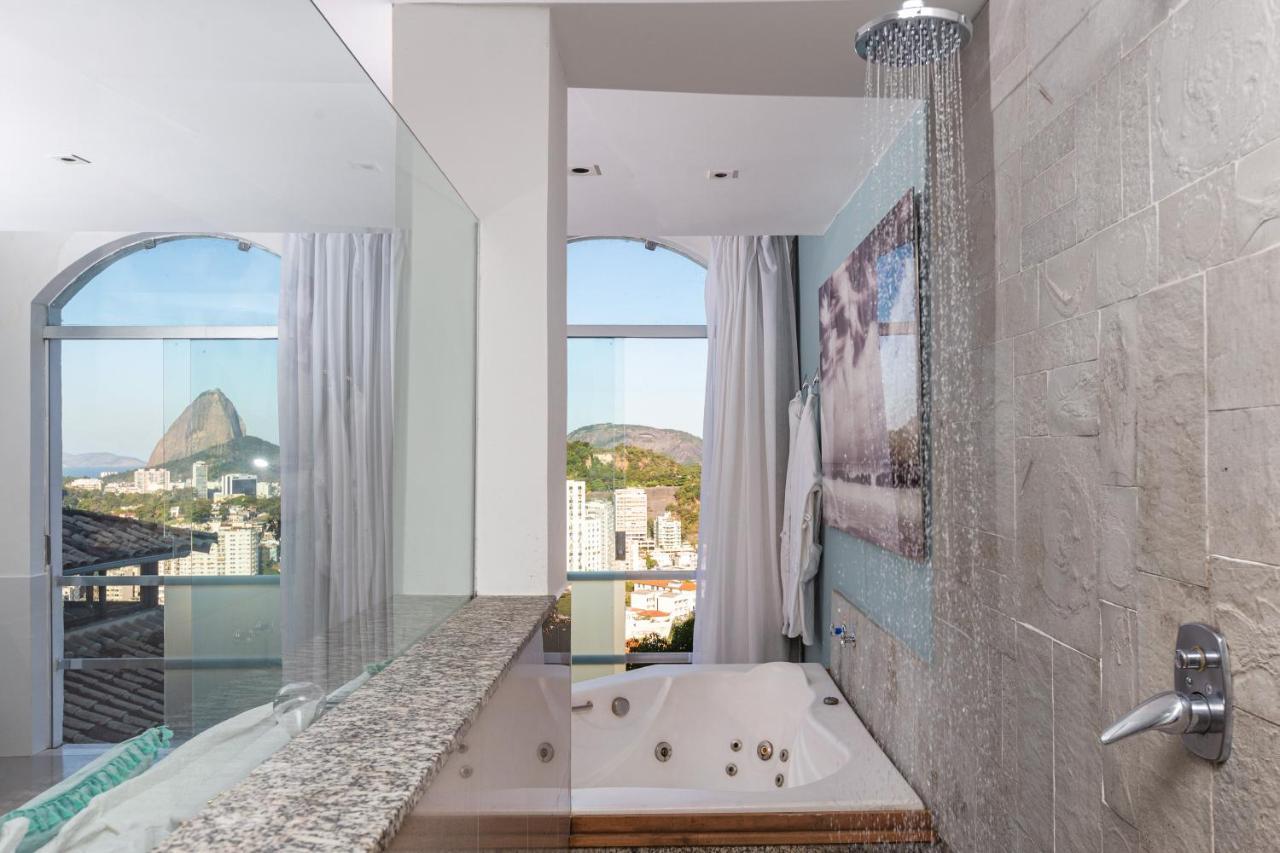Deluxe Suite with Spa Bath