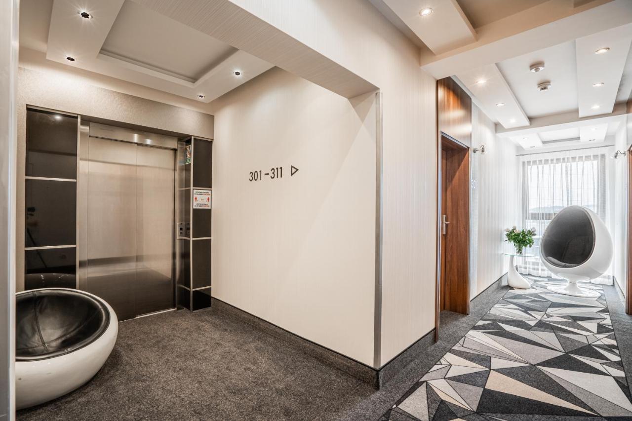 Classic Studio Apartment with balcony