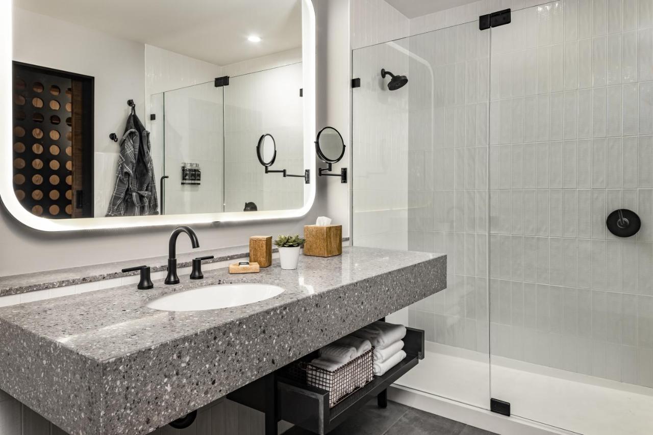 One-Bedroom Suite