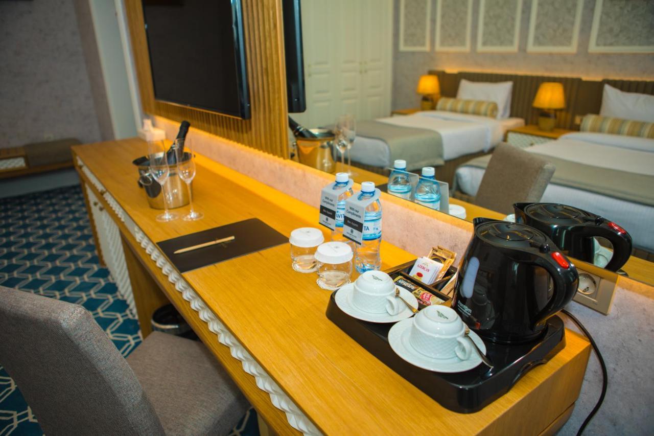 Deluxe King Room