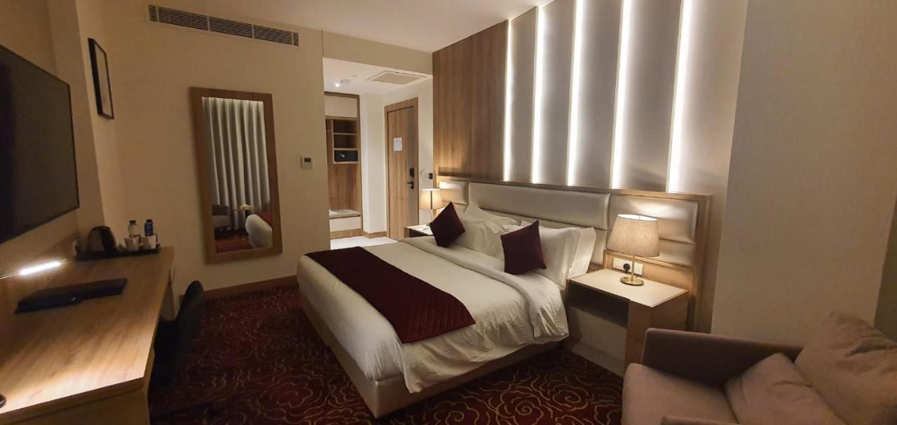 Deluxe Junior Suite