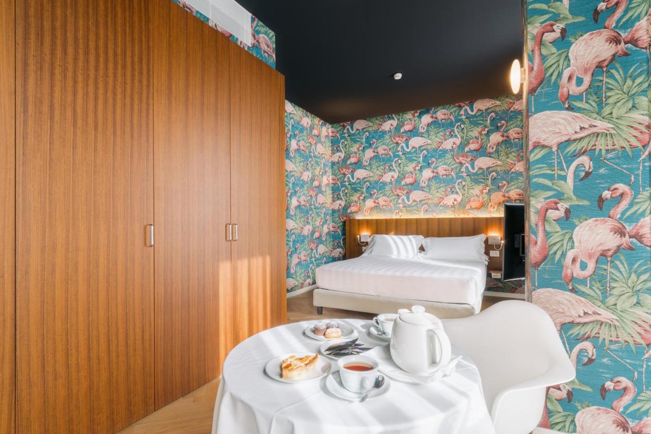 King Suite with Living Room and Sofa - Non-Smoking,1141959166:JPEG