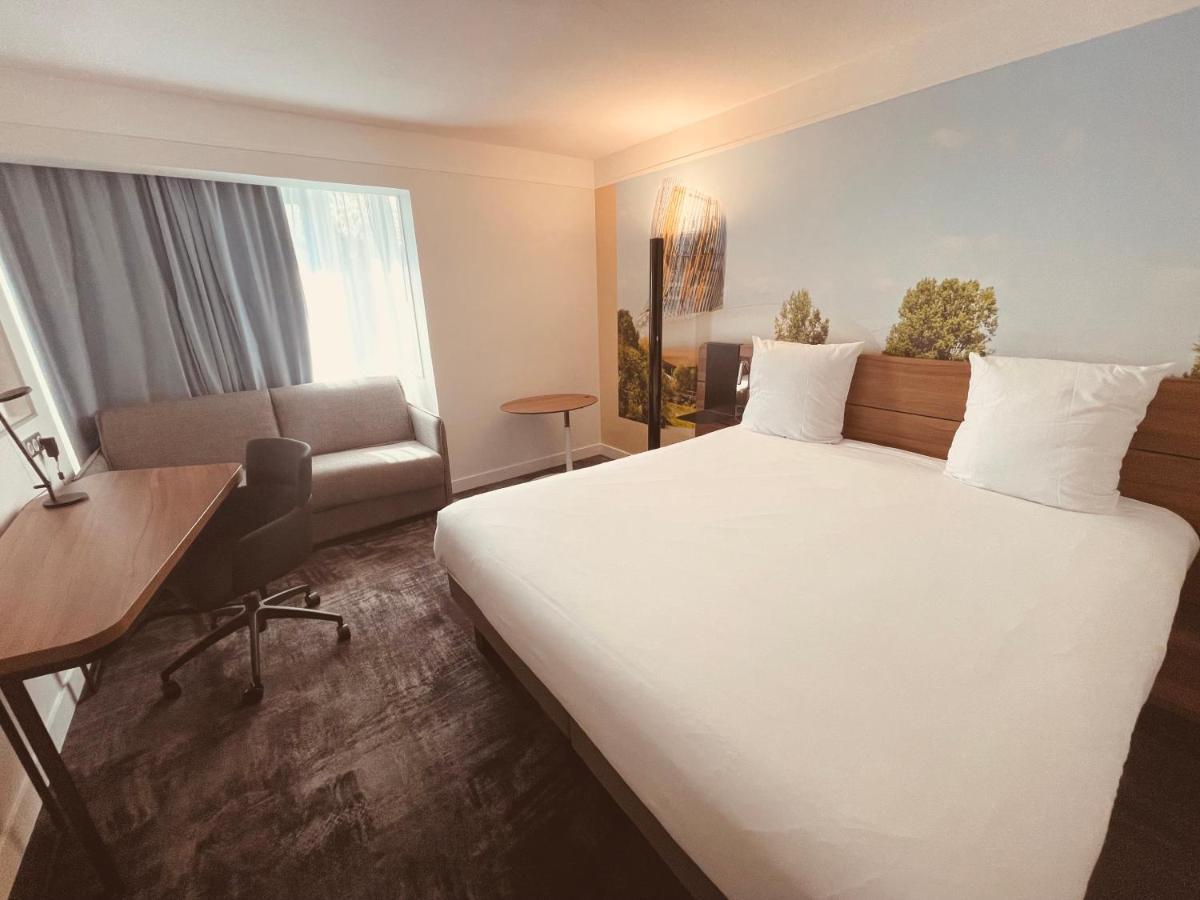 Superior Room with One Double Bed and Sofa