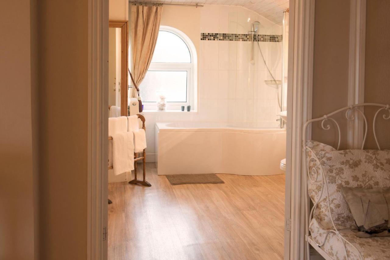 King Suite with Sea View
