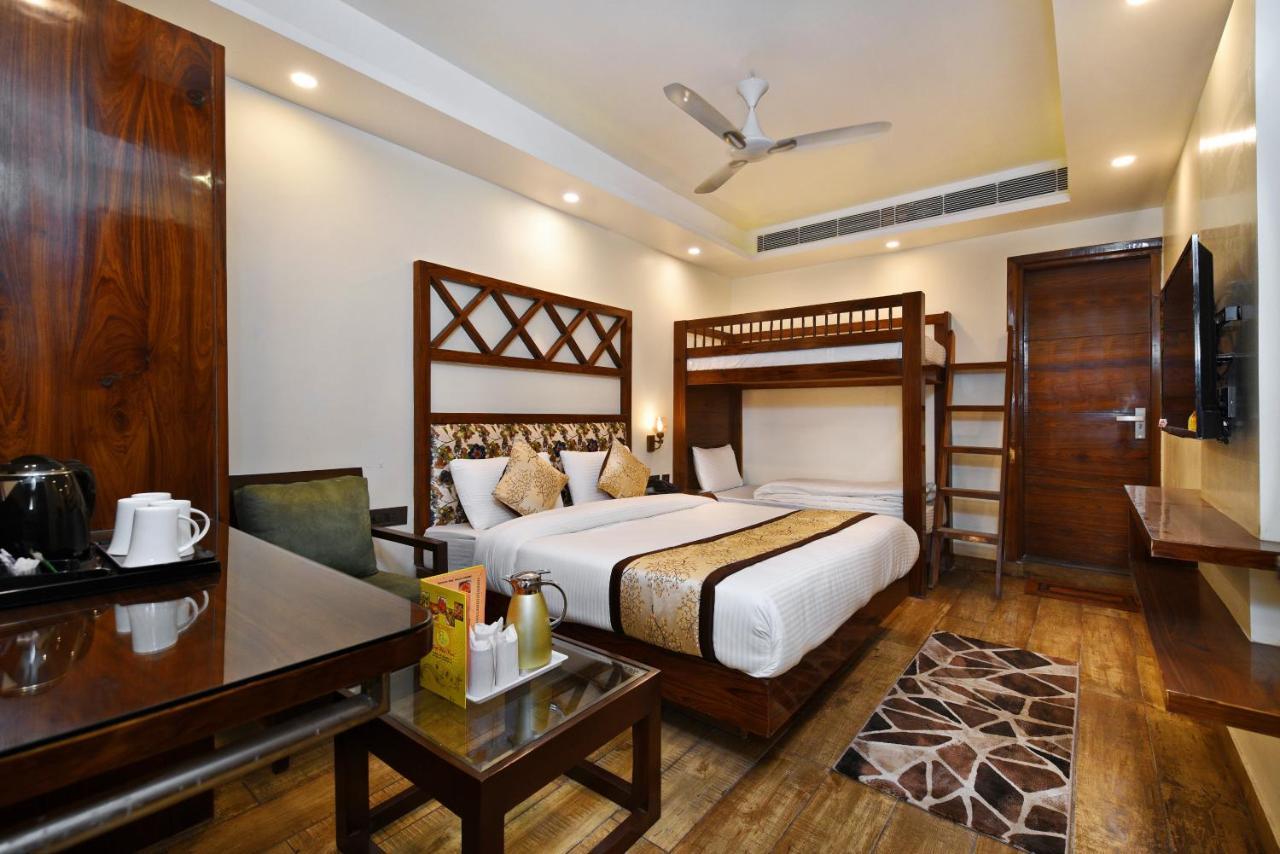 Family Suite with free Airport pickup