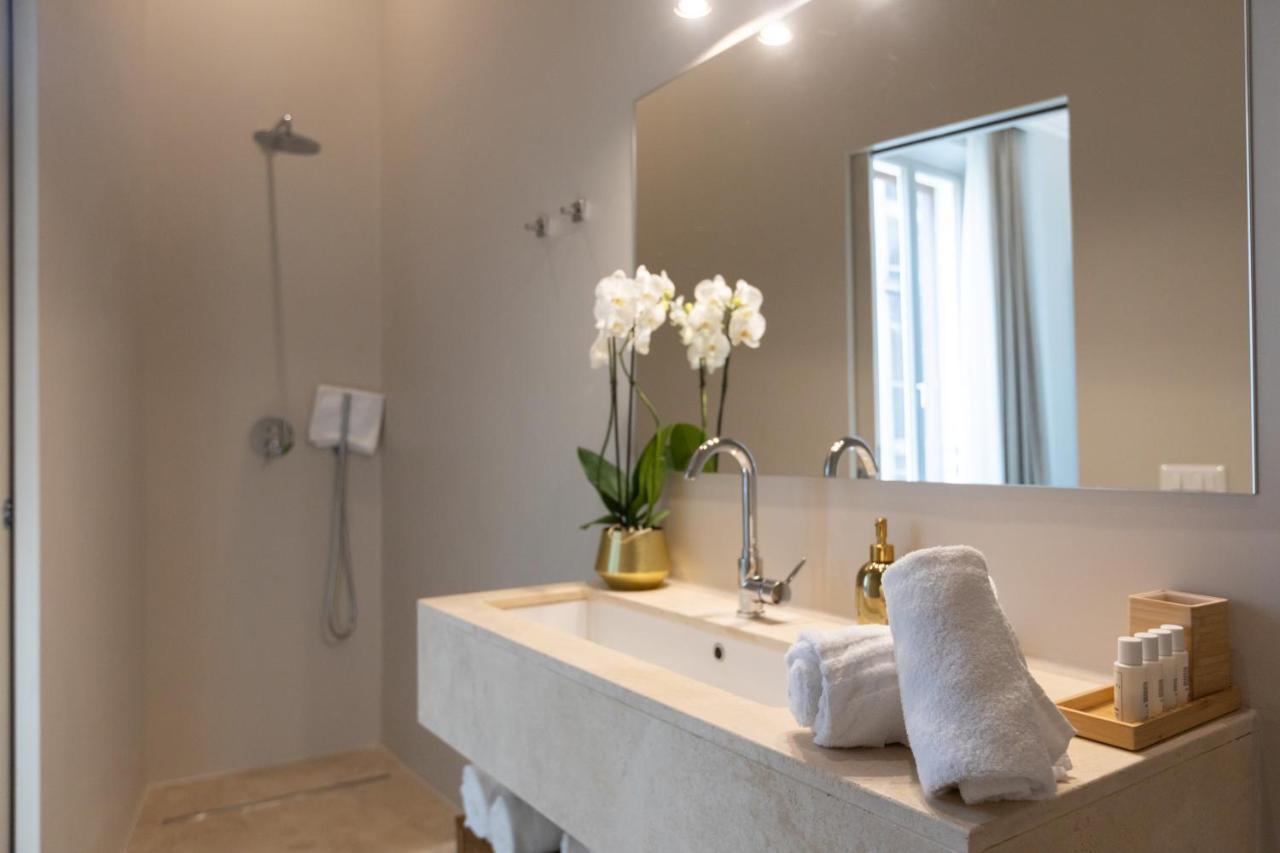 Deluxe Double or Twin Room with City View